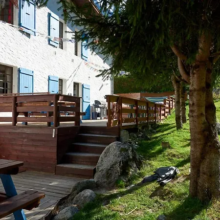 Chamonix Lodge *