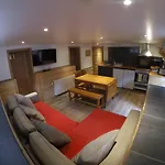 Hostal Chamonix Lodge