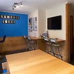 Hostal Chamonix Lodge *
