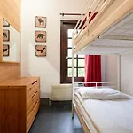 Chamonix Lodge Hostal *