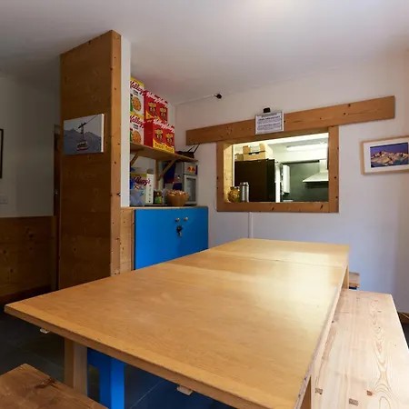 Chamonix Lodge بيت شباب *