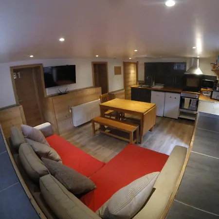 Chamonix Lodge *
