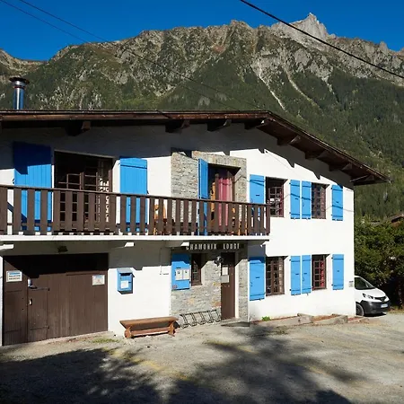 Chamonix Lodge بيت شباب