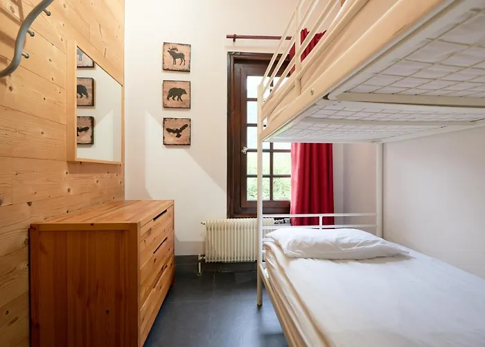 Chamonix Lodge Hostal *
